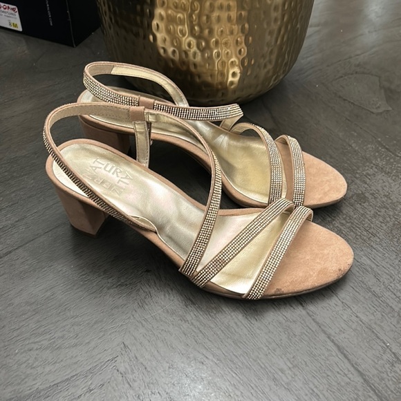 NATURALIZER Vanessa Strappy Sandals - Picture 6 of 13